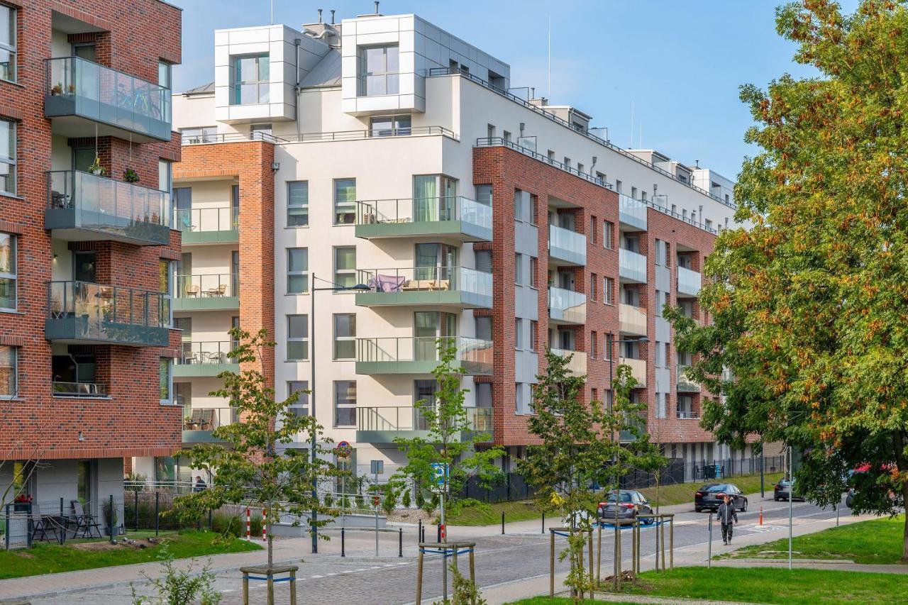 Angielska Grobla - City Center, Marina & Parking By Downtown Apartments Gdansk Exterior photo